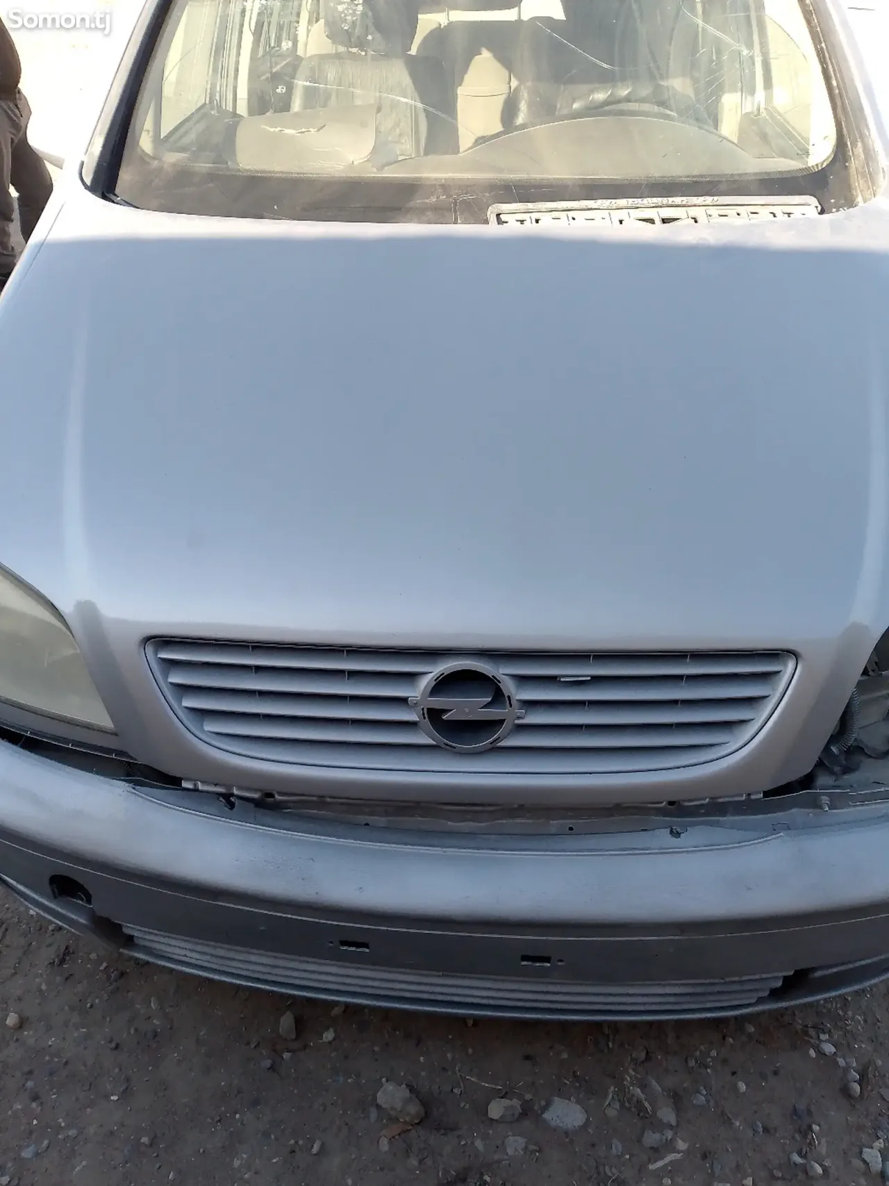 Opel Zafira 1999 · 1.6 MT