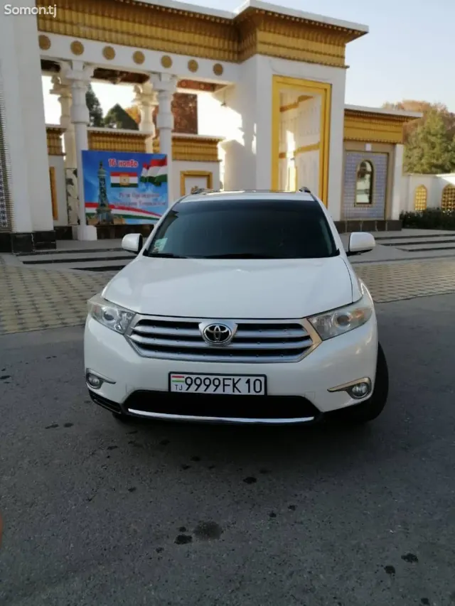 Toyota Highlander 2012 · 3.5 AT