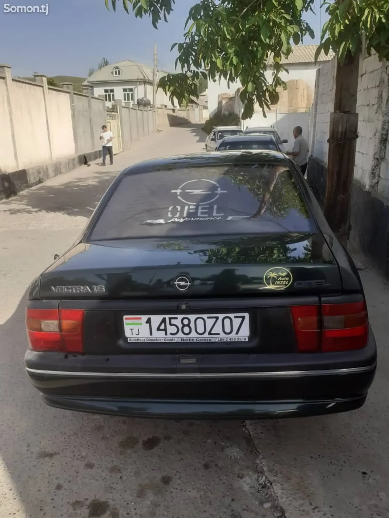 Opel Vectra A 1995 · 1.6 MT