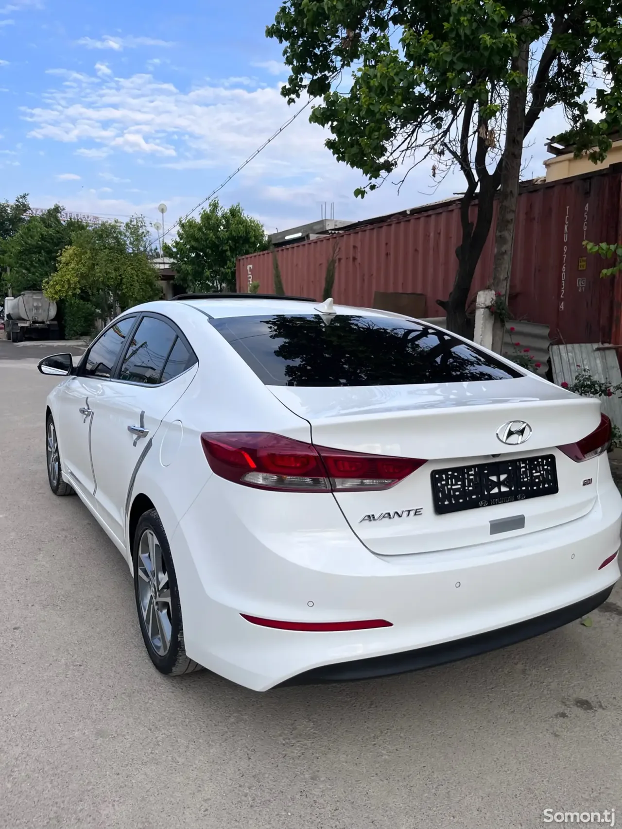 Hyundai Avante 2016 · 1.6 AT