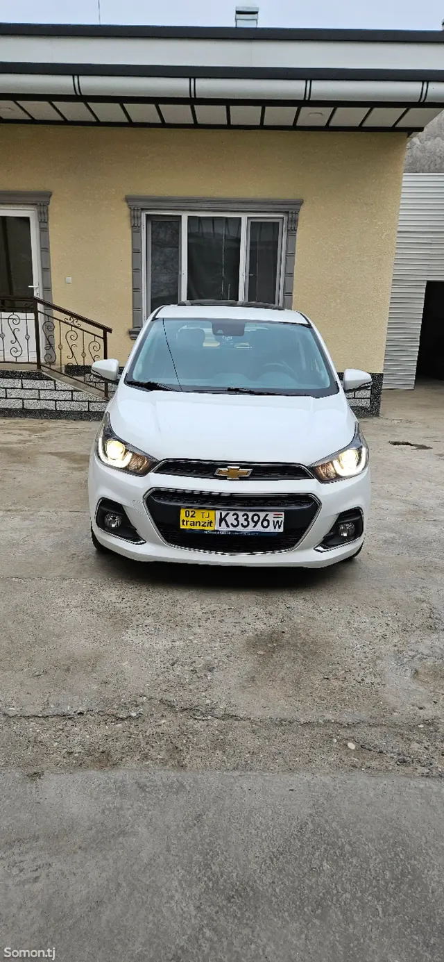 Chevrolet Spark 2016 · 1.2 AT