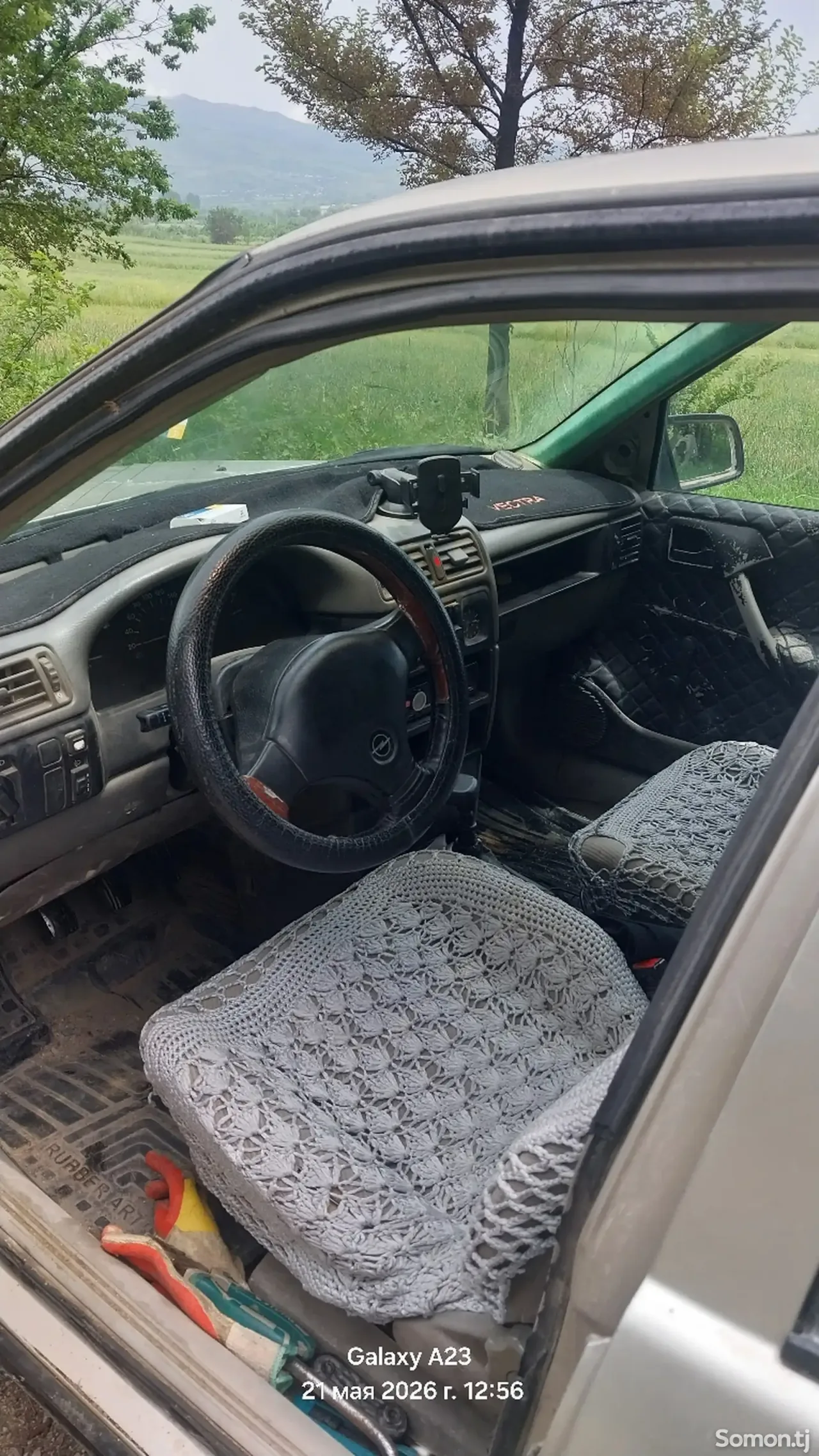 Opel Vectra A 1991 · 1.8 MT