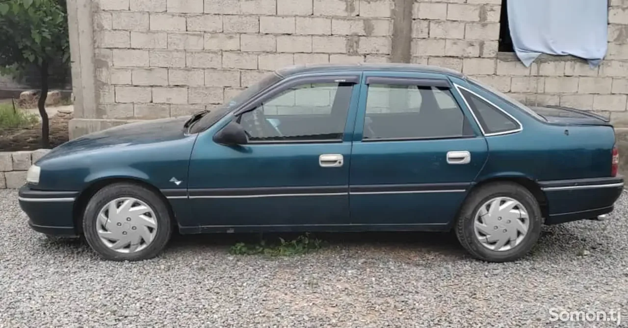 Opel Vectra A 1995 · 1.8 MT