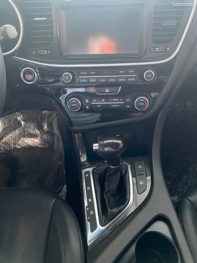 Kia K5 2015 · 2.0 AT
