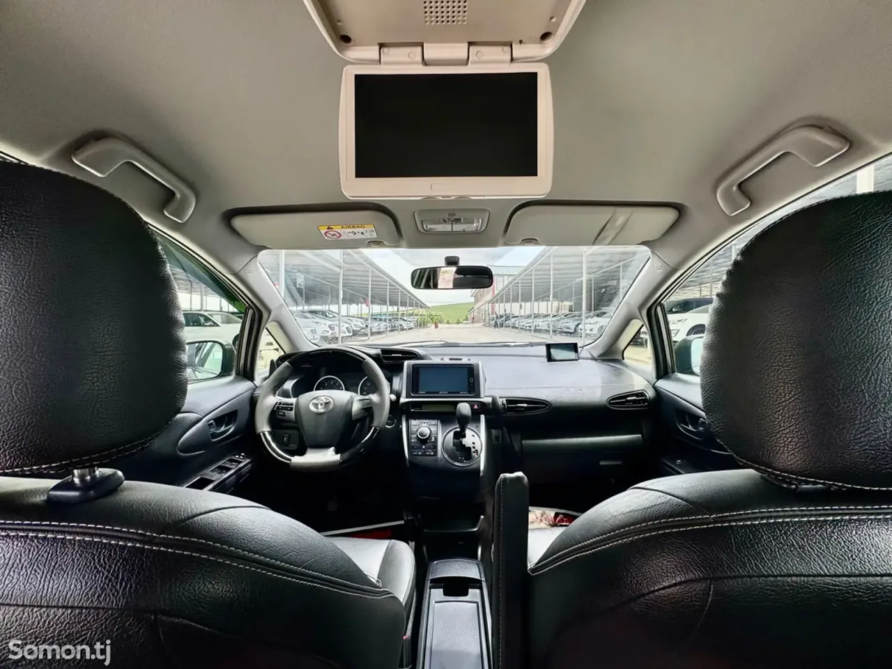 Toyota Wish 2015 · 1.8 AT