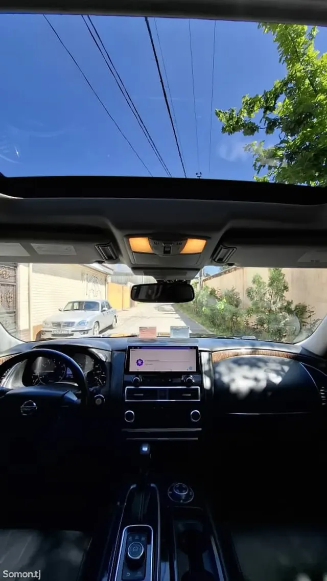 Nissan Armada 2019 · 5.6 AT