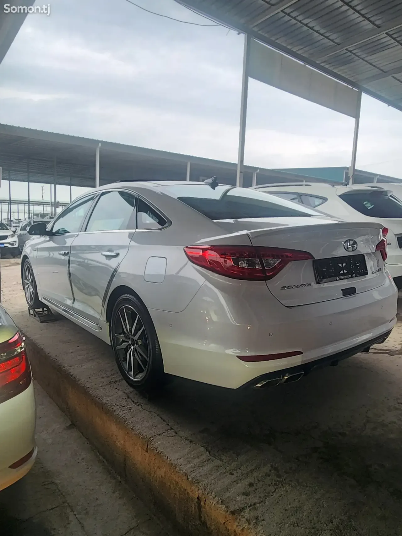 Hyundai Sonata 2015 · 2.0 AT