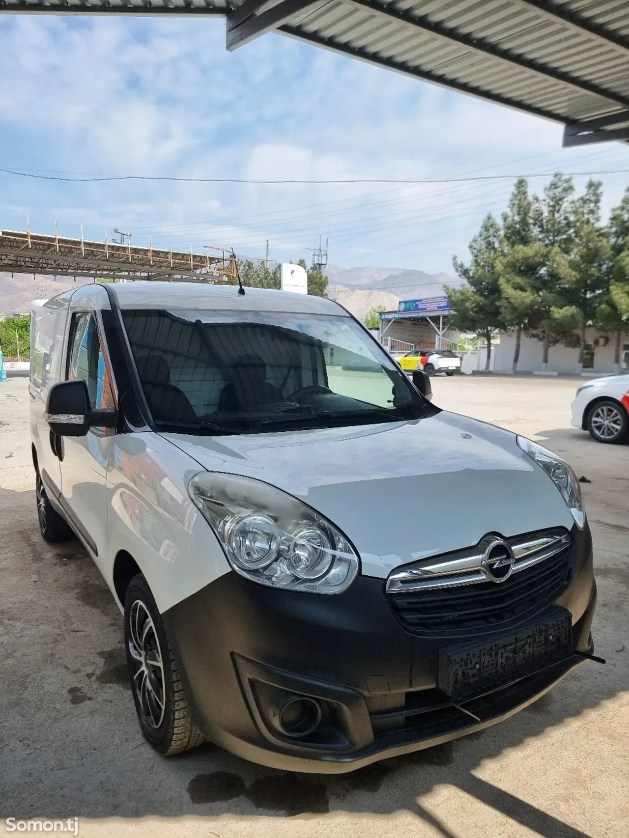Opel Combo 2017 · 1.4 MT