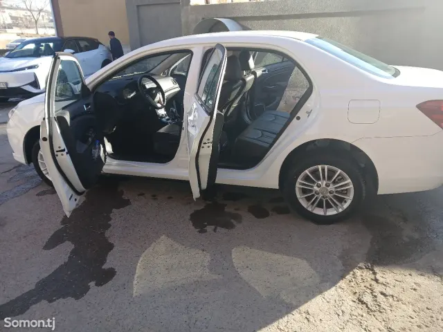 BYD E5 2019 · AT