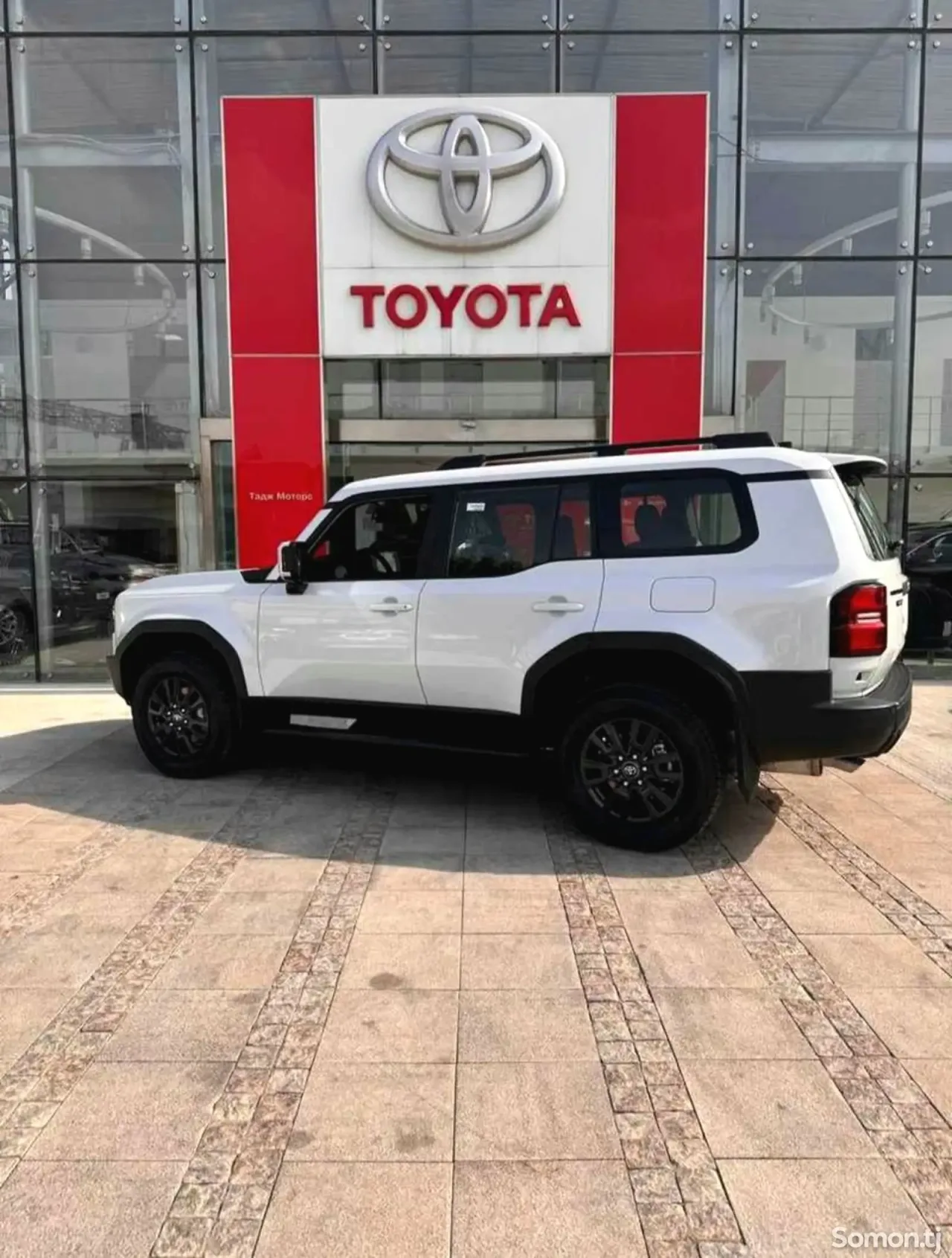 Toyota Land Cruiser Prado 2026 · 2.4 AT