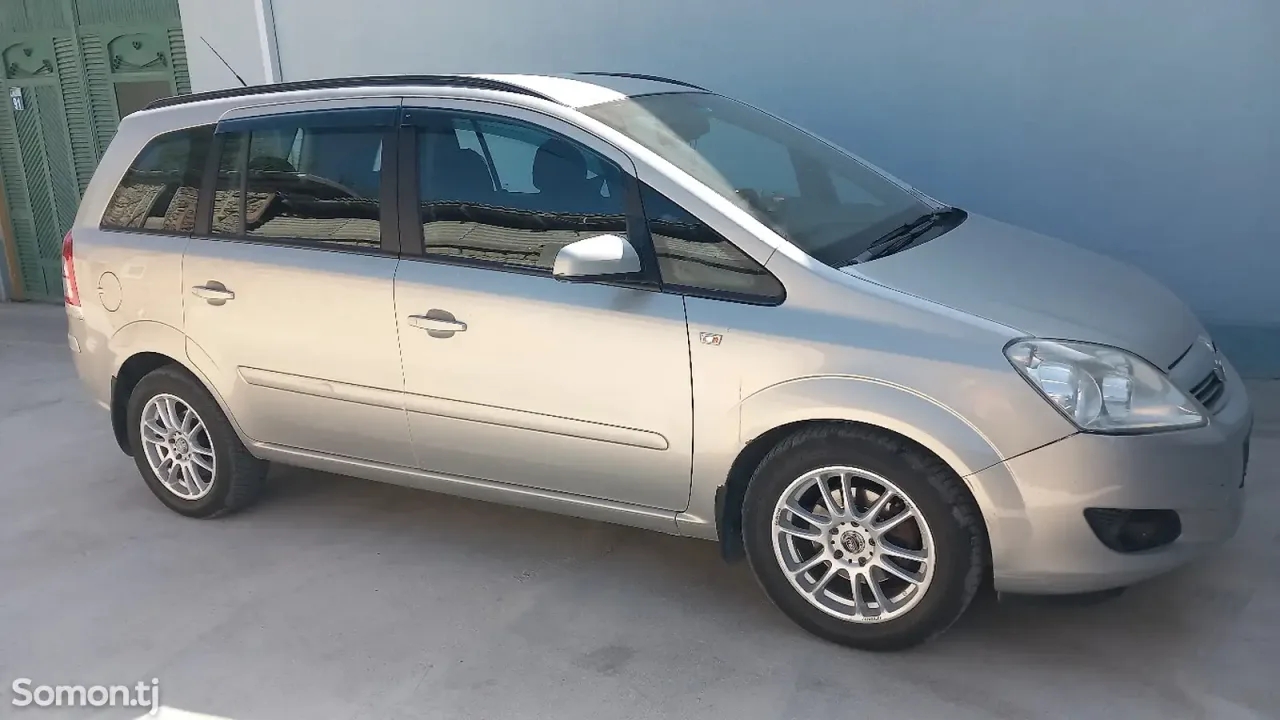 Opel Zafira 2008 · 1.8 MT