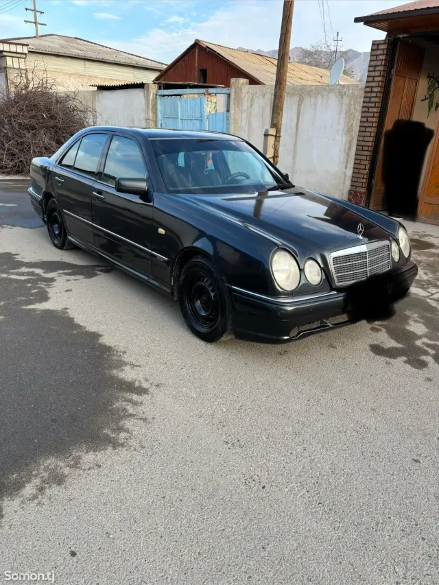 Mercedes-Benz E class 1998 · 2.0 MT