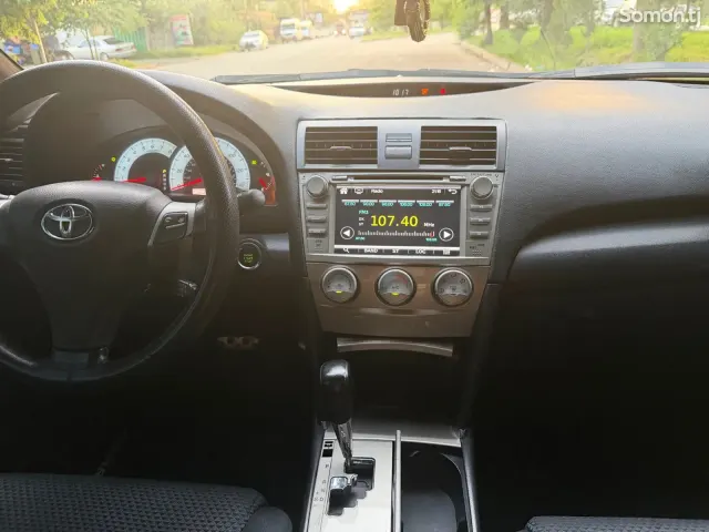 Toyota Camry 2010 · 2.5 AT