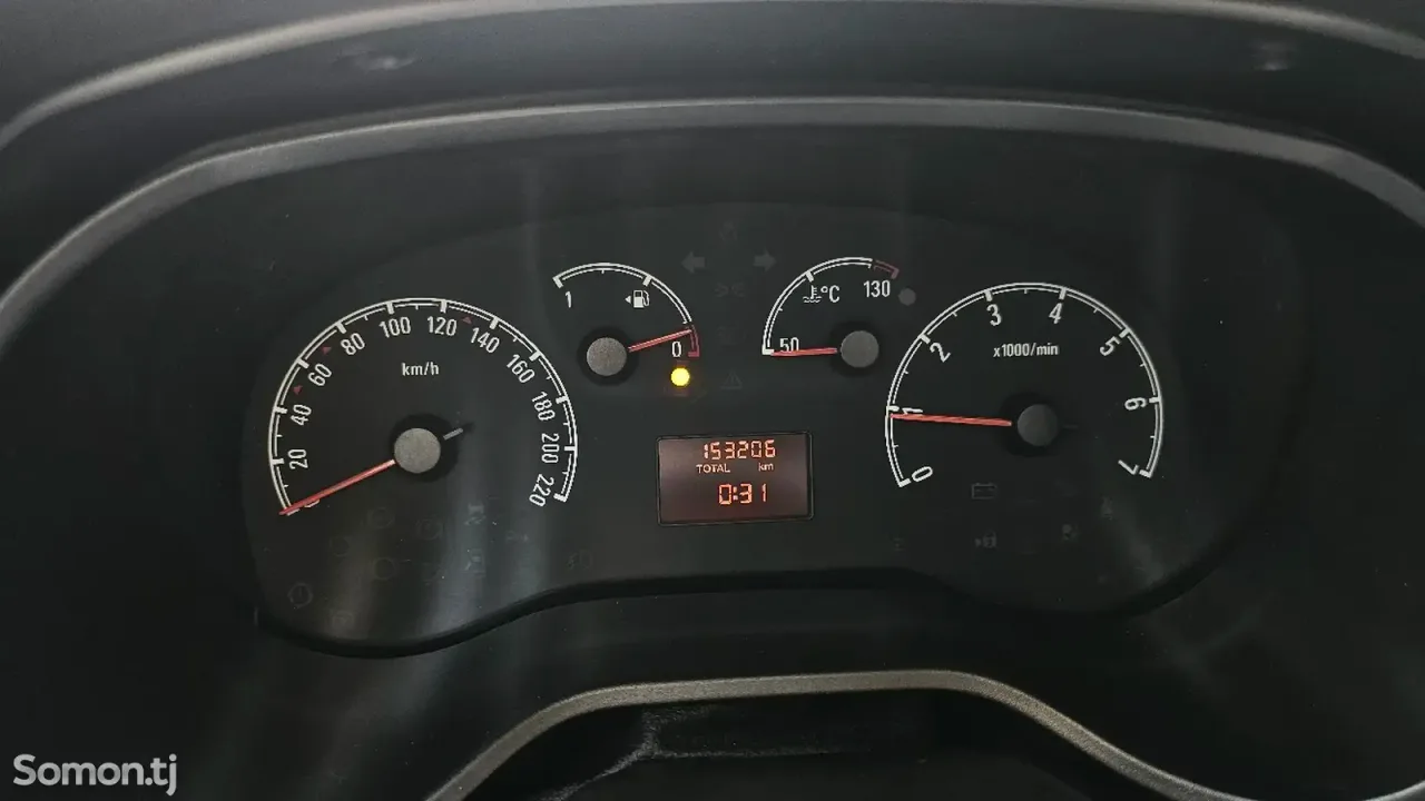 Opel Combo 2015 · 1.4 MT
