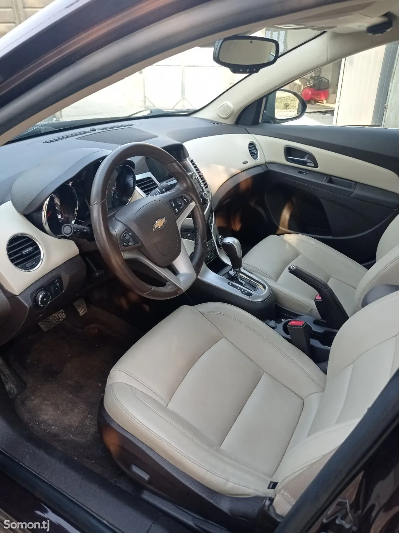 Chevrolet Cruze 2015 · 1.4 AT