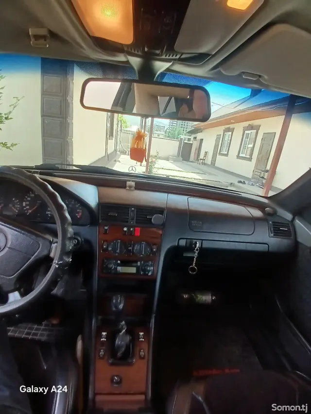 Mercedes-Benz C class 1994 · 1.8 MT