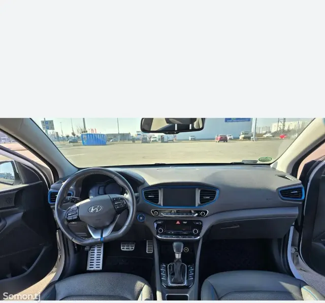 Hyundai Azera 2016 · 1.6 AT