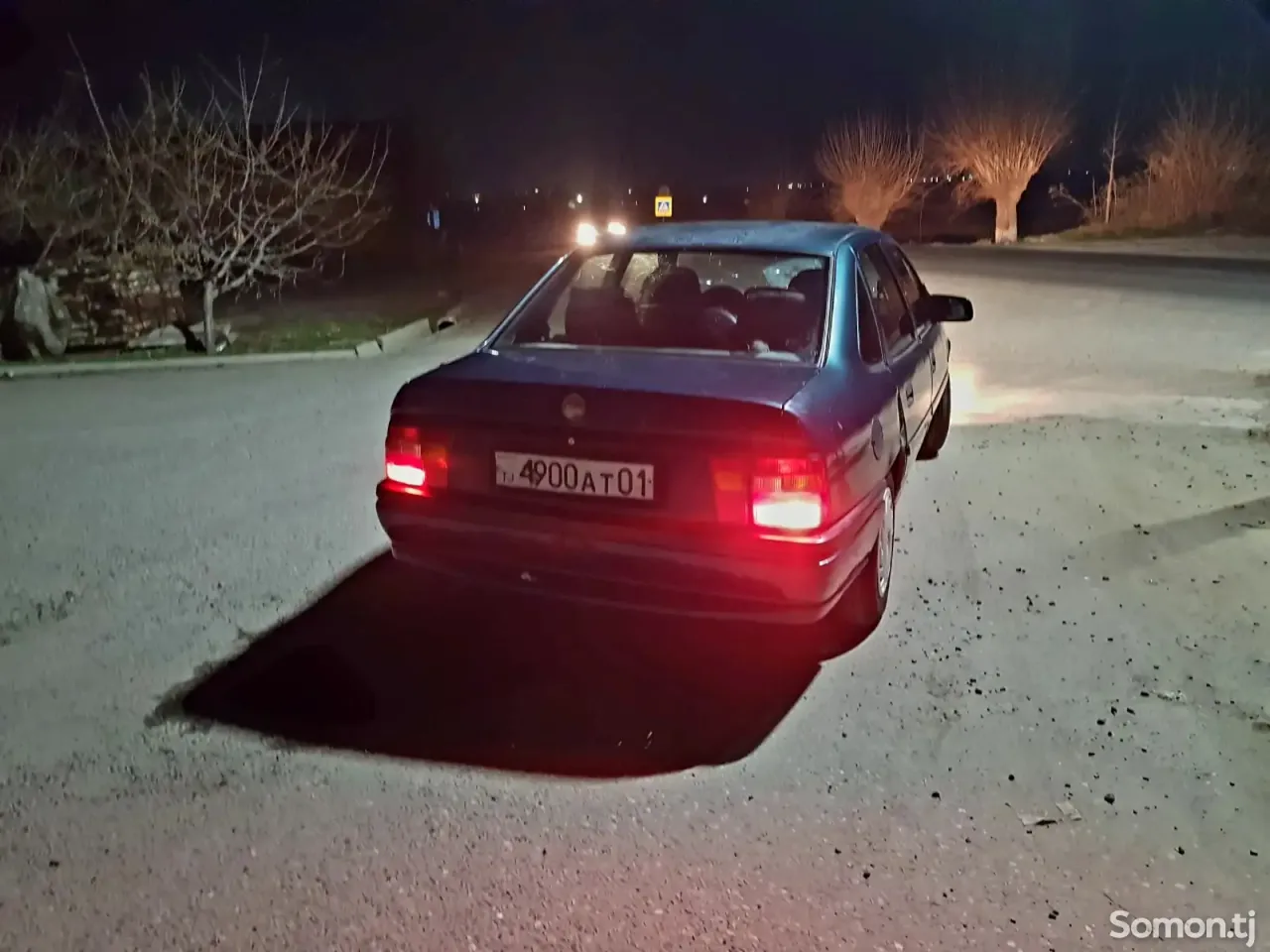 Opel Vectra A 1995 · 1.6 MT