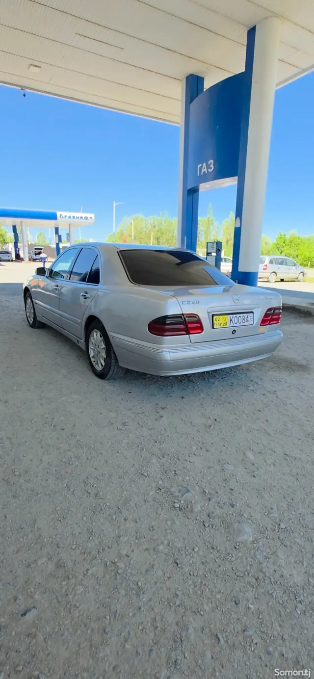 Mercedes-Benz E class 2000 · 2.0 AT