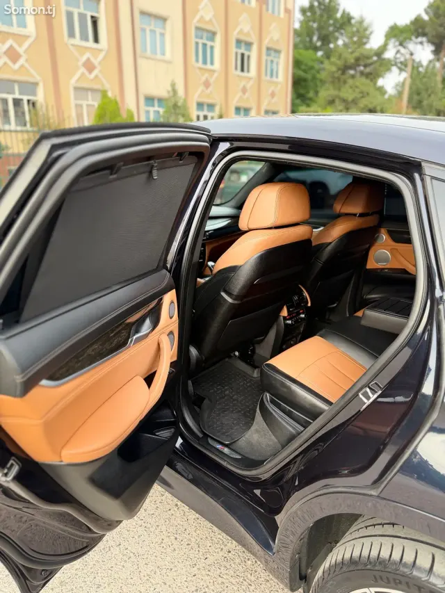 BMW X6 2017 · 5.0 AT