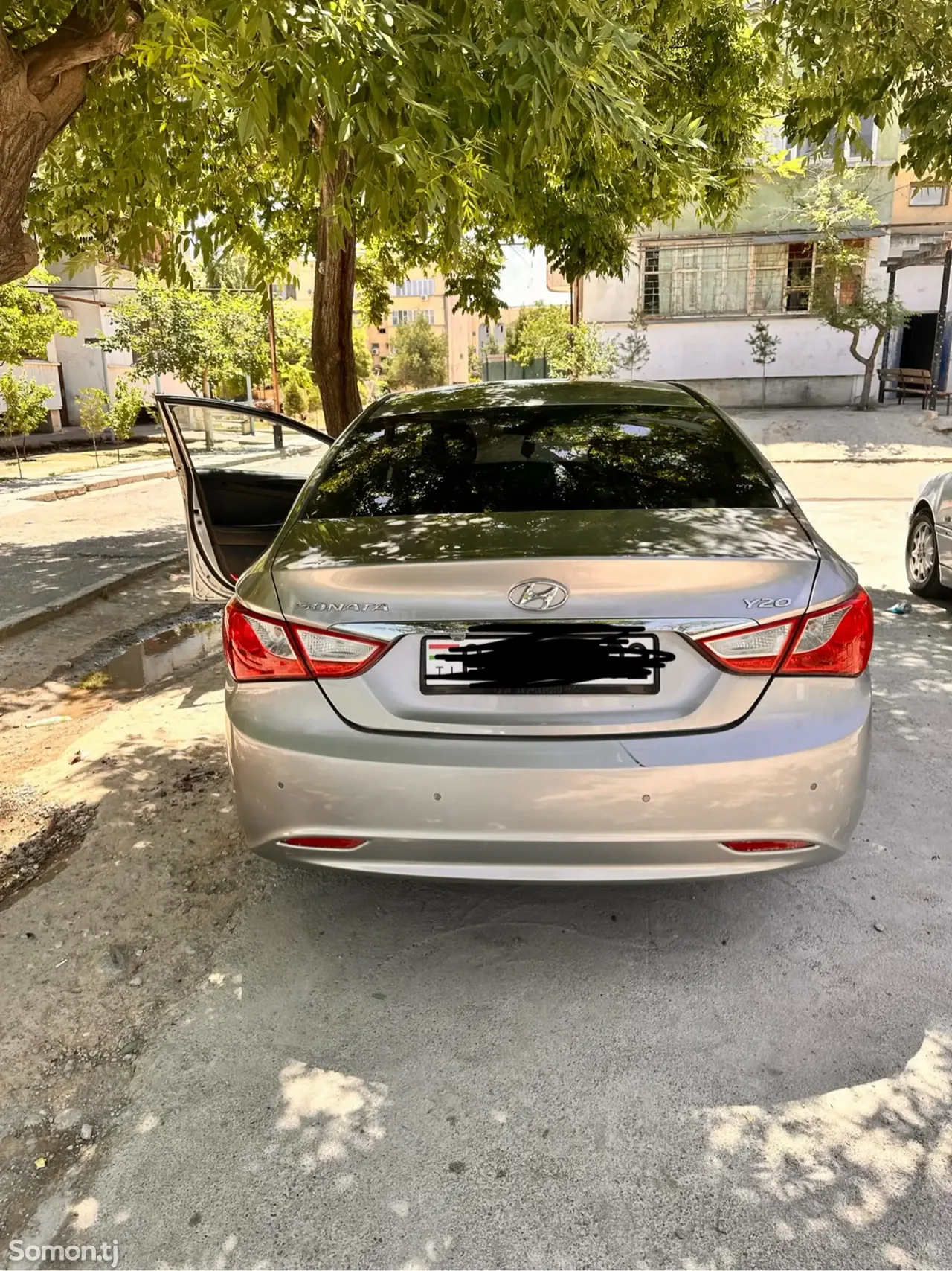 Hyundai Elantra 2010 · 2.0 AT