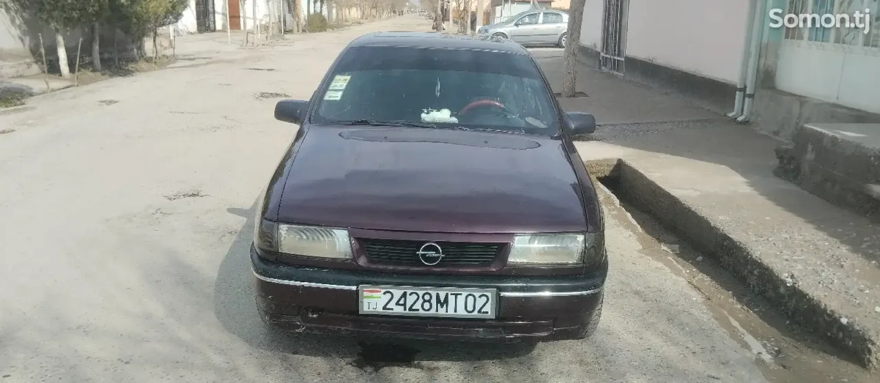 Opel Vectra A 1994 · 1.6 MT