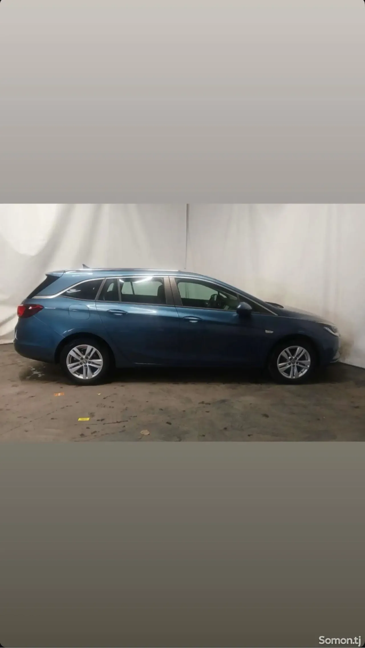 Opel Astra K 2017 · 1.0 MT