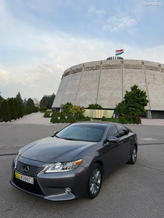 Lexus ES series 2014 · 3.0 AT