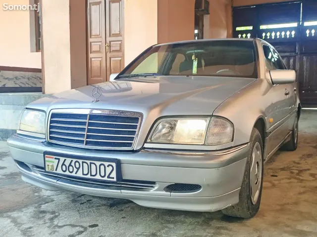 Mercedes-Benz C class 1997 · 2.5 AT