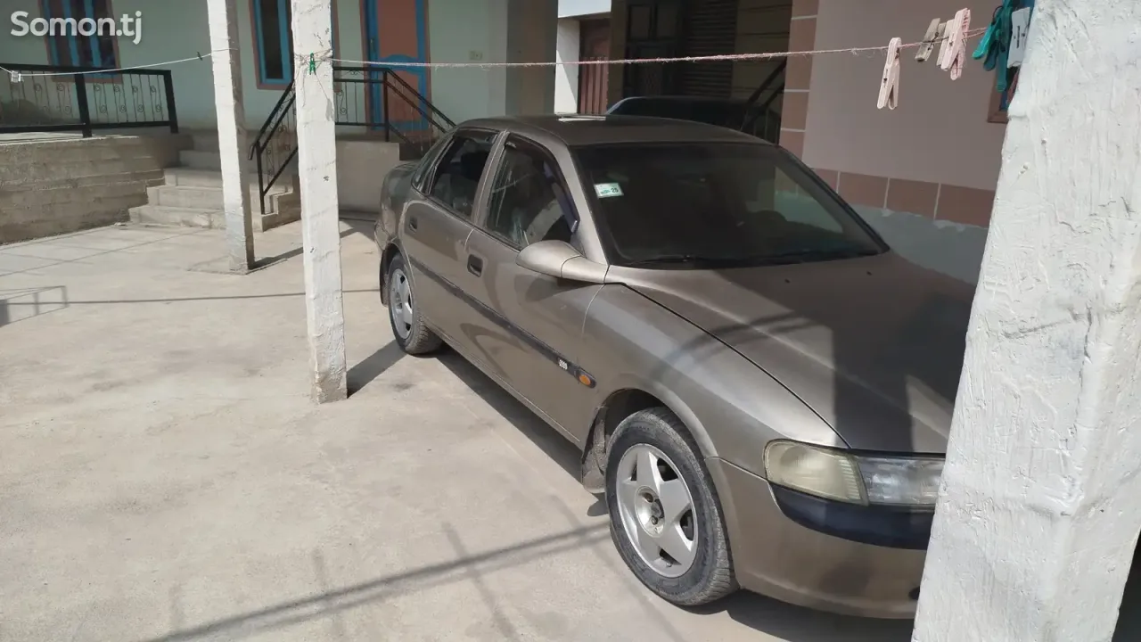 Opel Vectra B 1997 · 1.6 MT