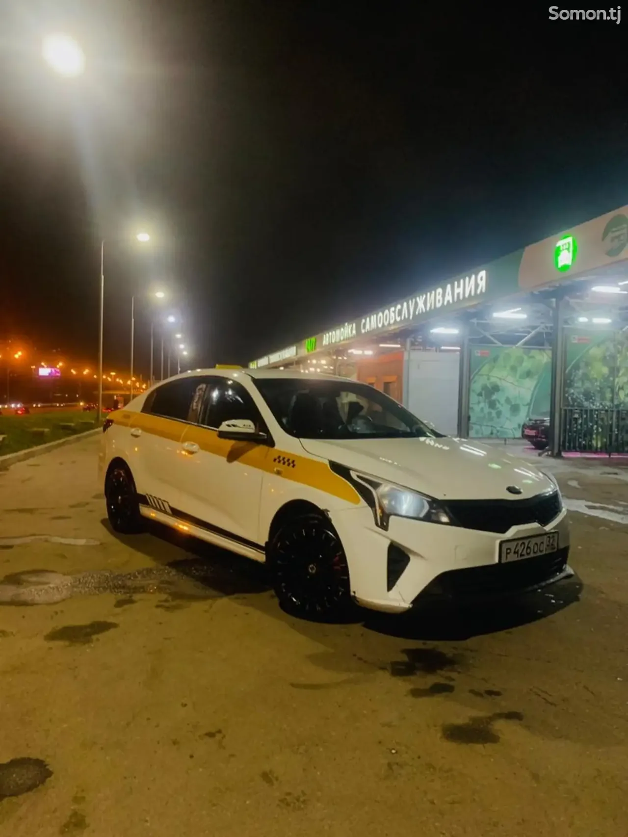 Kia Rio 2021 · AT