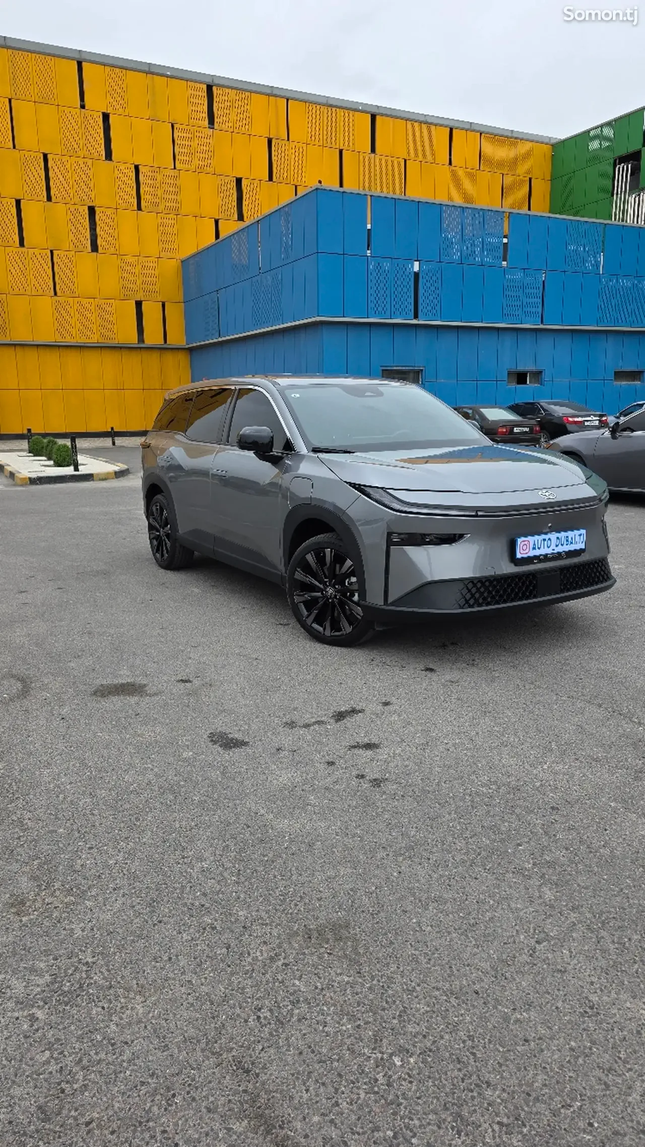 Toyota bZ3X 2025 · AT