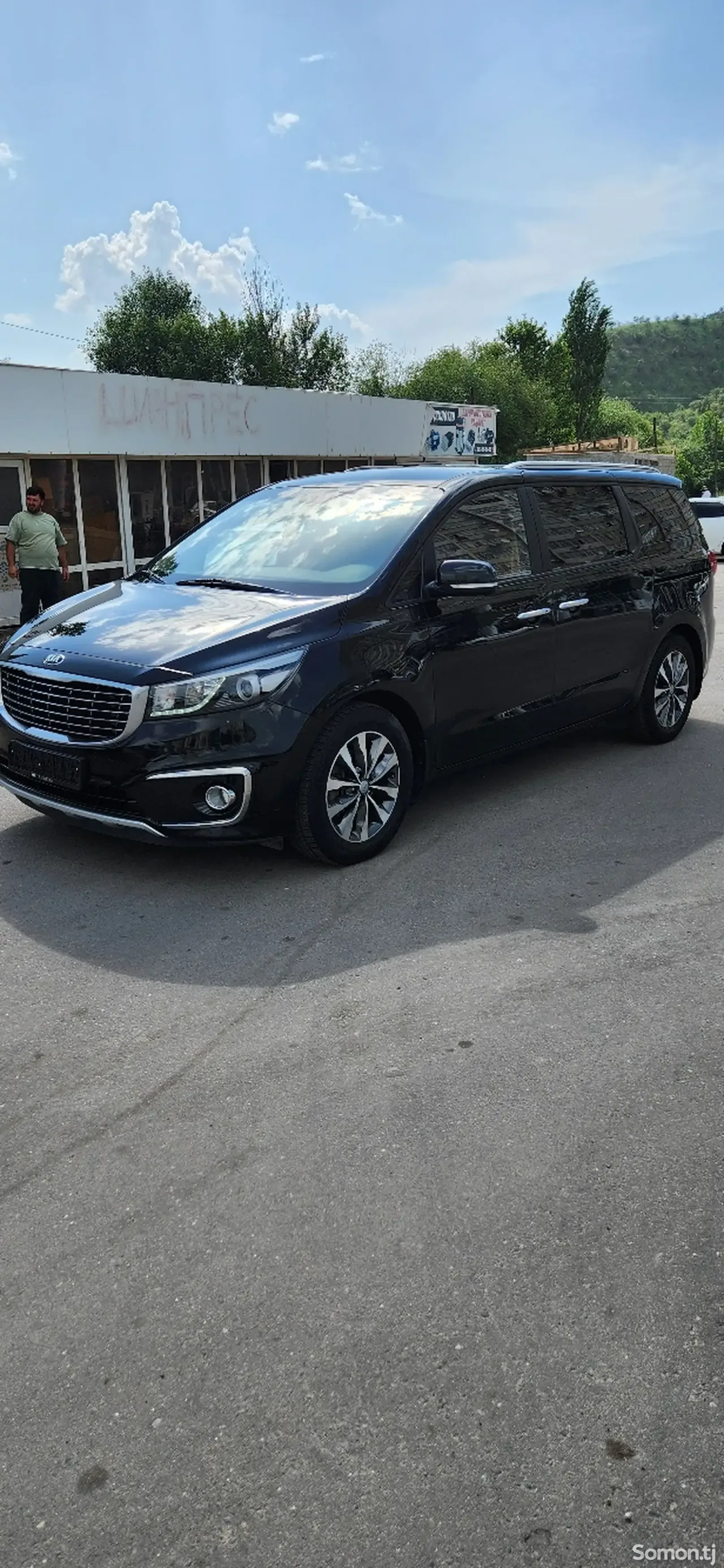 Kia Carnival 2017 · 2.2 AT