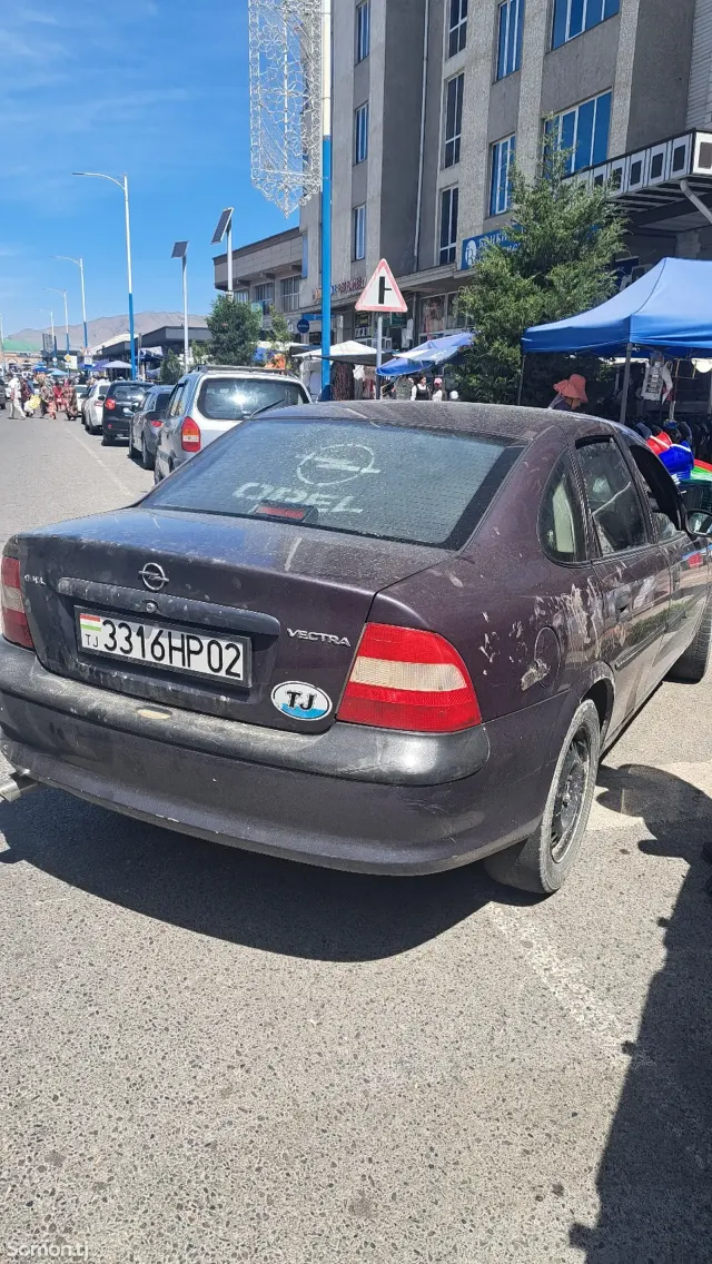 Opel Vectra B 1997 · 1.6 MT