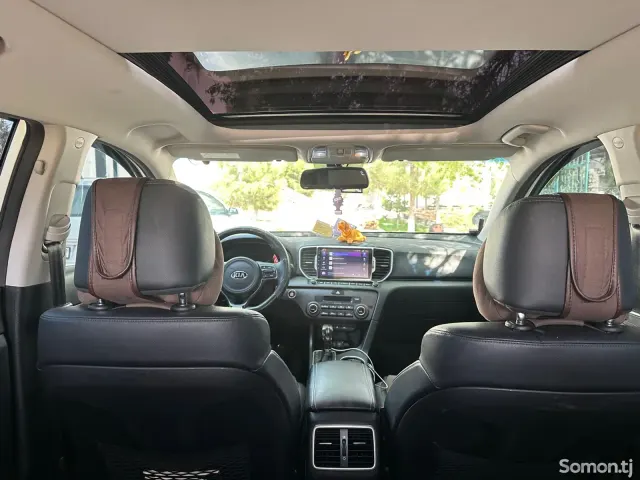 Kia Sportage 2016 · 1.7 AT