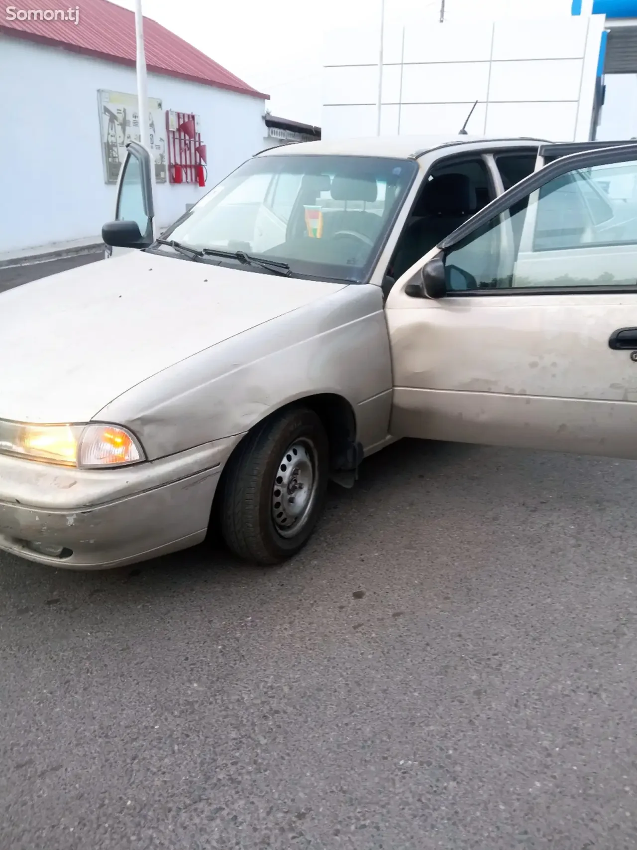 Daewoo Nexia 1996 · 1.5 AT
