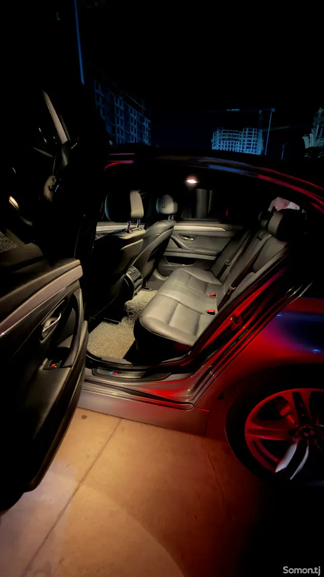 BMW 5 series 2014 · 3.0 AT