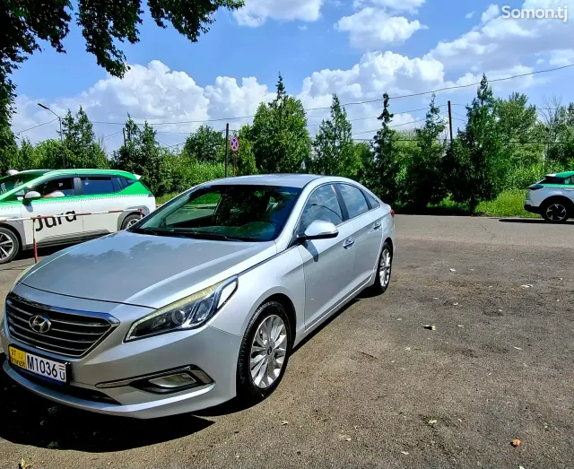 Hyundai Sonata 2015 · 2.0 AT