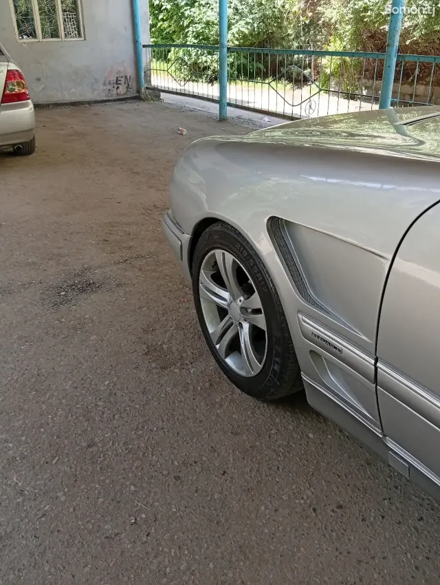 Mercedes-Benz E class 1999 · 2.4 AT