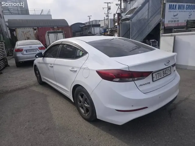 Hyundai Avante 2016 · 1.6 AT