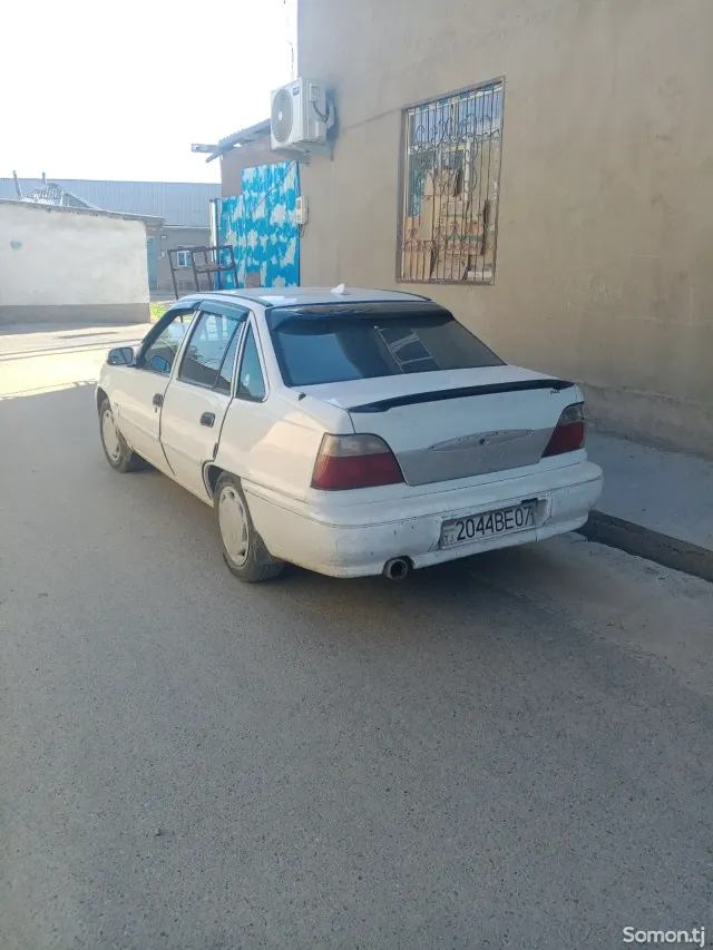 Daewoo Nexia 1994 · 1.6 MT
