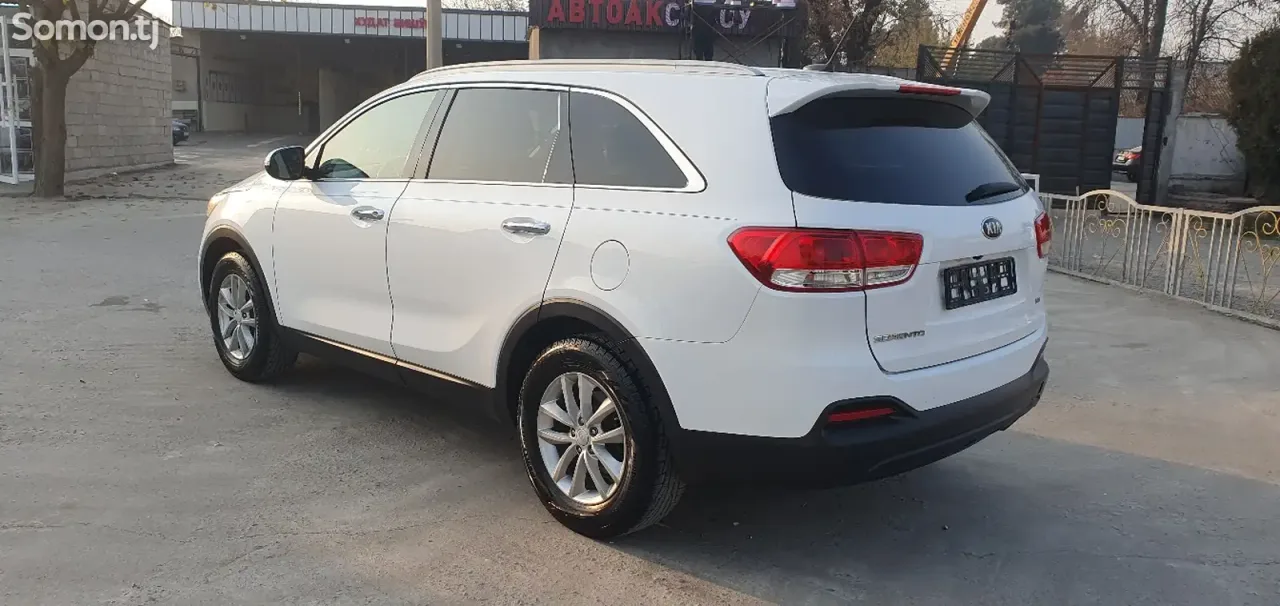 Kia Sorento 2017 · 2.4 AT