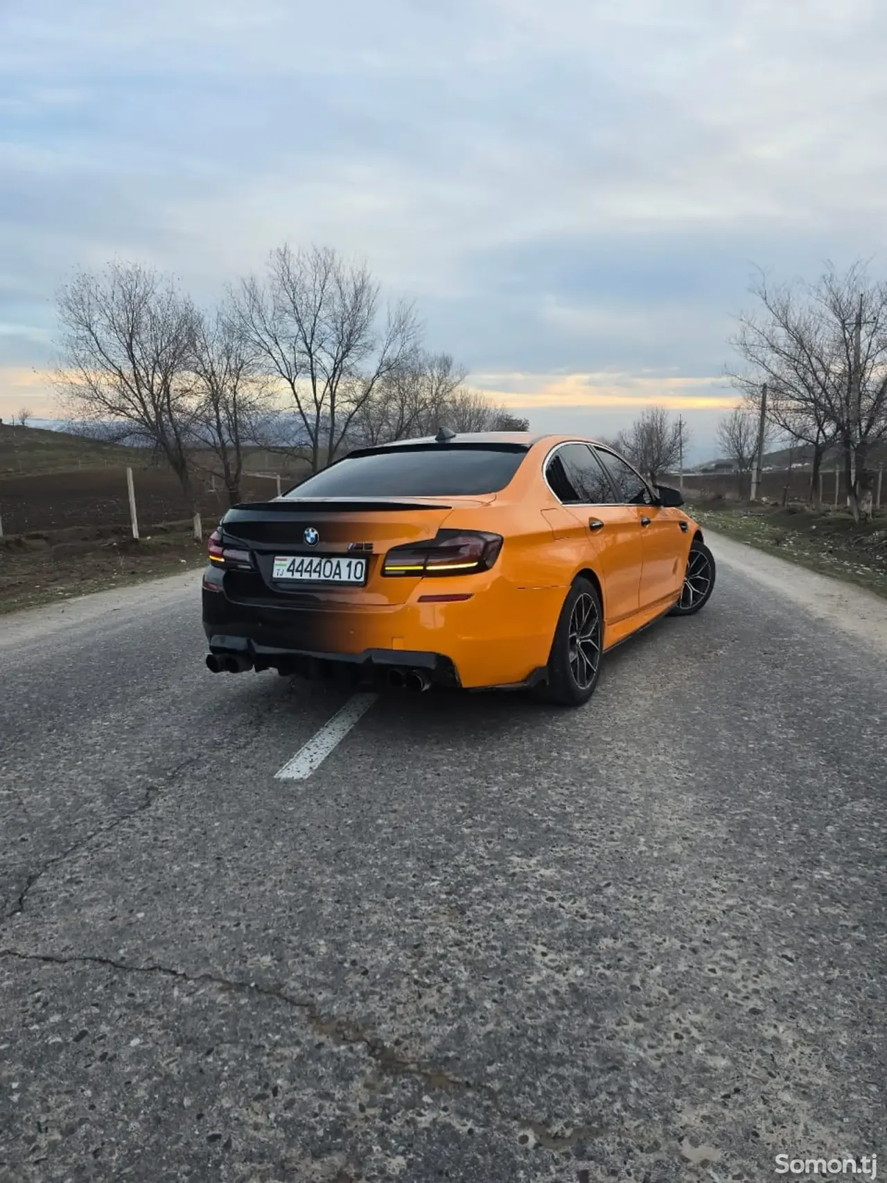 BMW M5 2012 · 2.0 AT