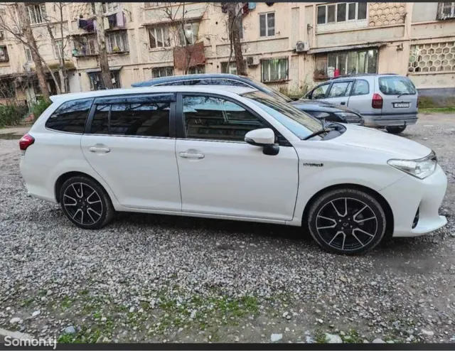Toyota Fielder 2018 · 1.5 AT
