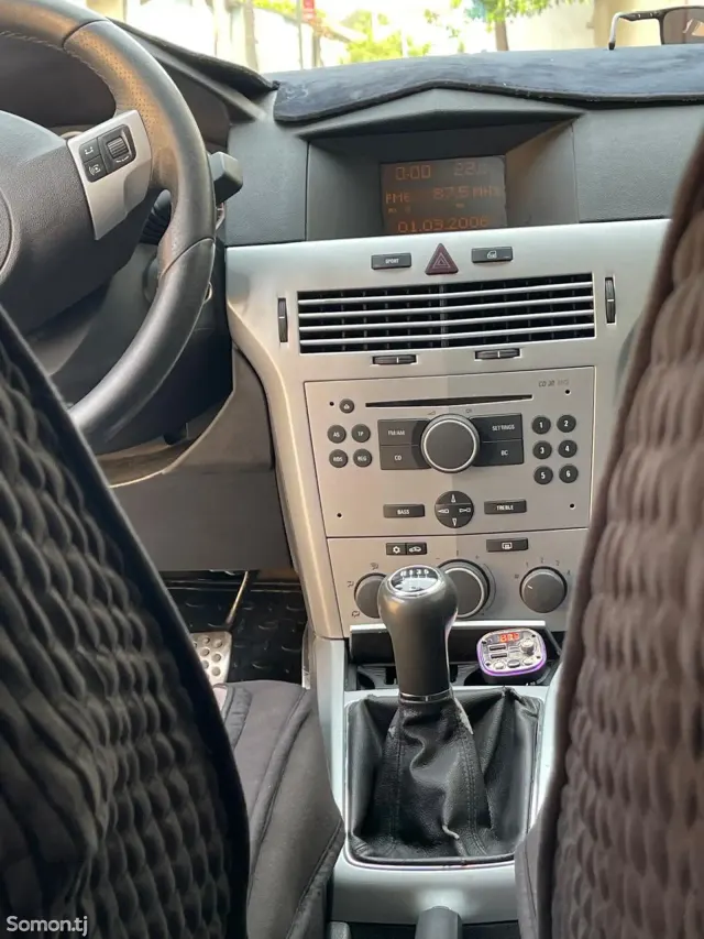 Opel Astra H 2006 · 1.8 MT