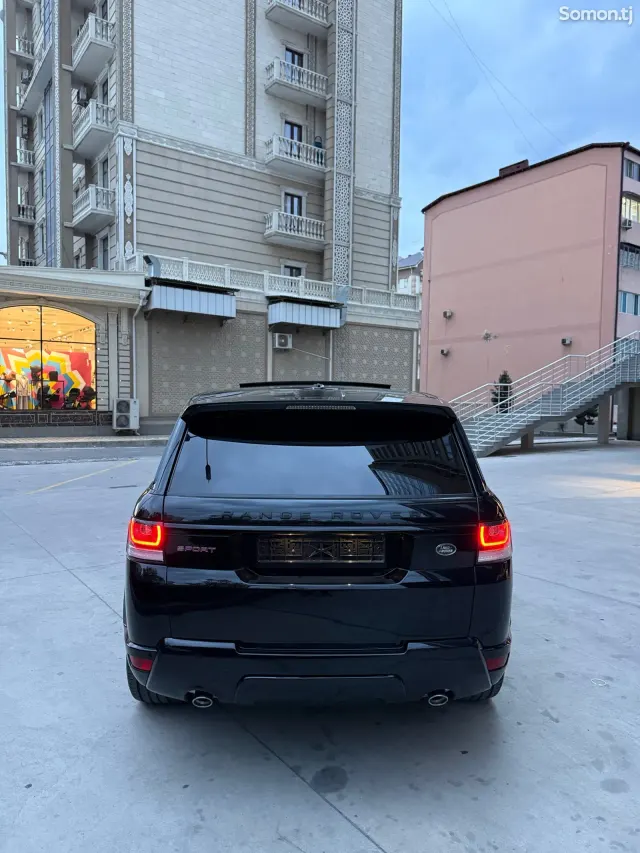 Land Rover Range Rover Sport 2015 · 4.4 AT