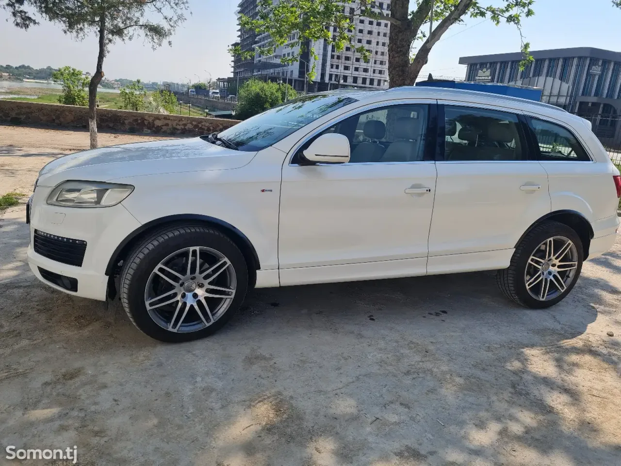 Audi Q7 2009 · 3.0 AT