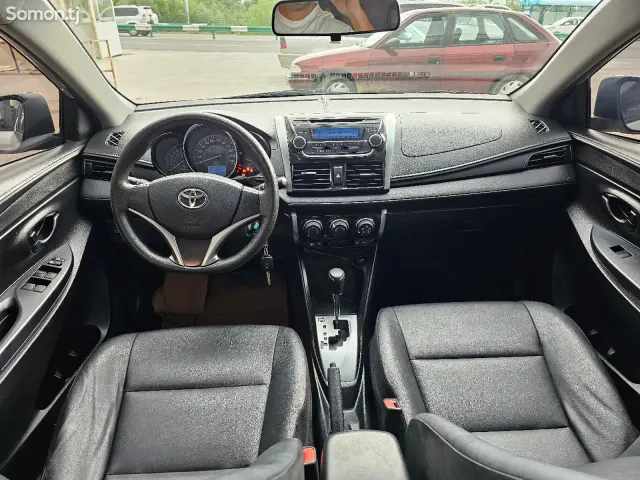 Toyota Yaris 2018 · 1.5 AT