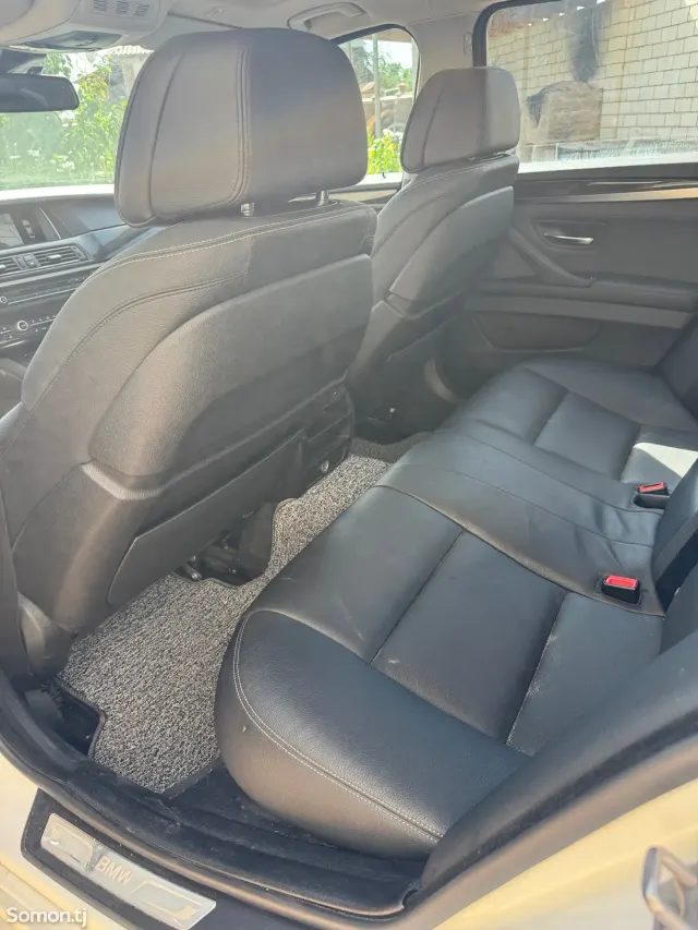 BMW 5 series 2016 · 2.0 AT