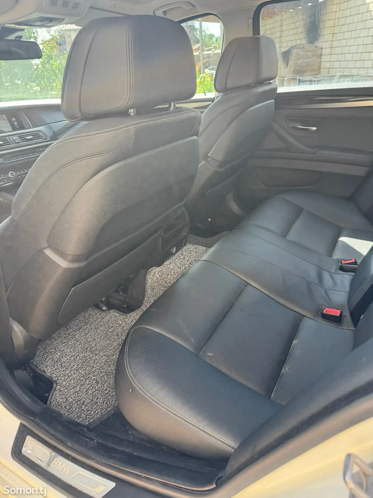 BMW 5 series 2016 · 2.0 AT